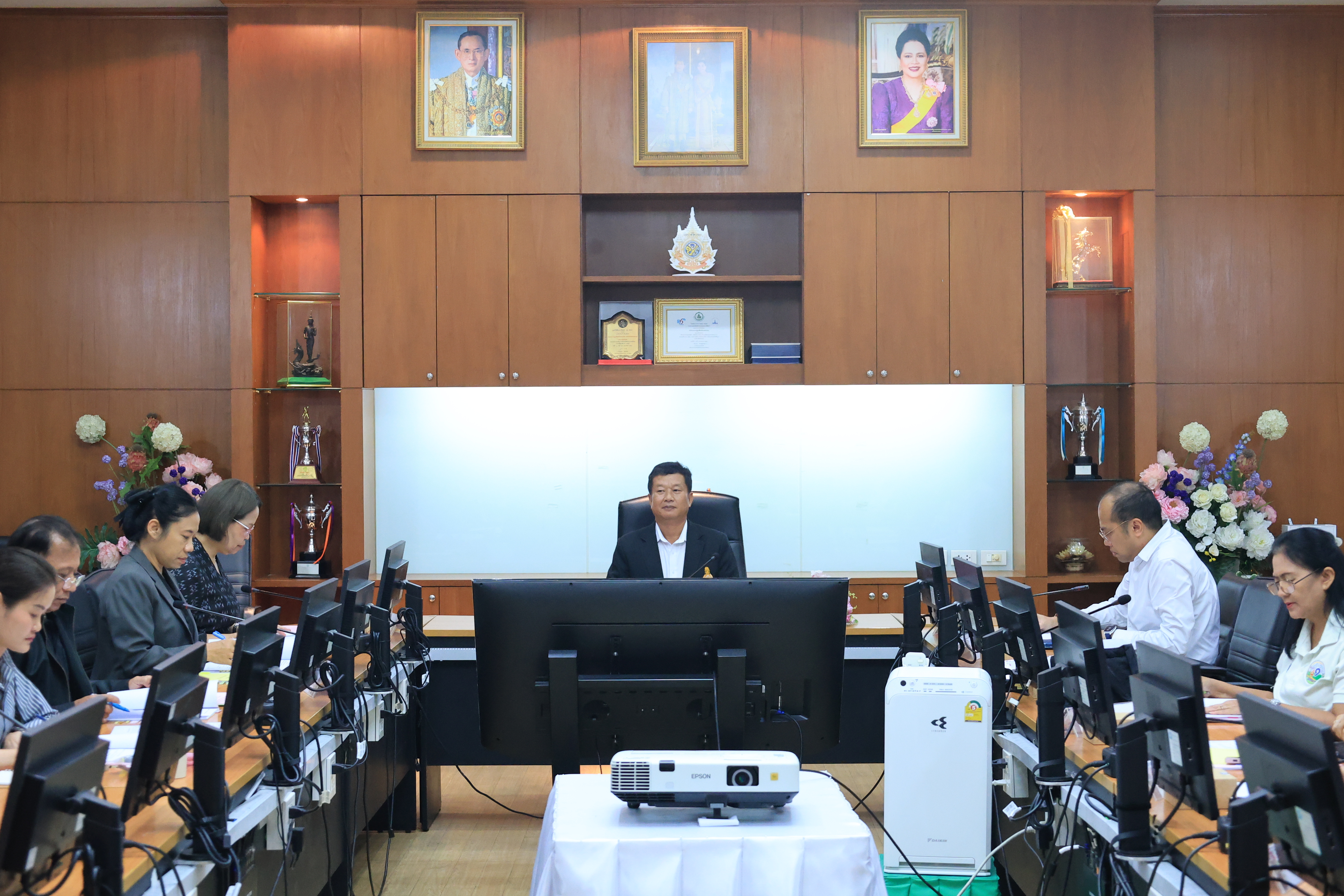 title - ส.ป.ก. ประชุมคณะกรรมการกลั่นกรองผลการประเมินประสิทธิภาพและประสิทธิผลการปฏิบัติงานของลูกจ้างประจำ ส.ป.ก. ส่วนกลาง